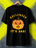 Men's T-Shirt Halloween Its 2021 Spooky Face Pumpkin With Glowing Expression Under Dark Night