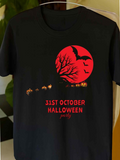 Men's T-Shirt 31st October Halloween Party With Bats Tree And Glowing Pumpkins Moon
