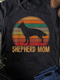 Men's T-Shirt Shepherd Mom Silhouette With Vintage Sunset Stripes And Standing Dog