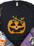Men's T-Shirt Halloween Pumpkin With Leopard Print Bow Tied Gracefully Smiling Under Autumn Night Pumpkin