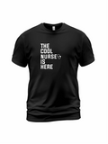 Men's T-Shirt The Cool Nurse Is Here Modern Typography Minimalist Statement Nurse